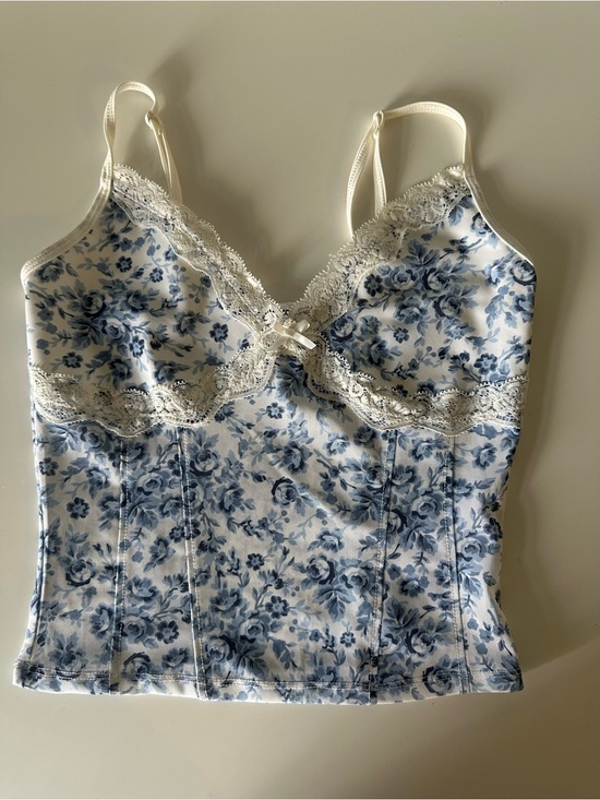 Garage Tops - Garage Blue and White Floral Lace Cami